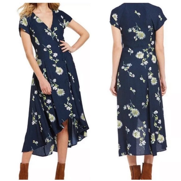 Free People Dresses & Skirts - Free People - Floral V-Neck Navy Dress - NWOT